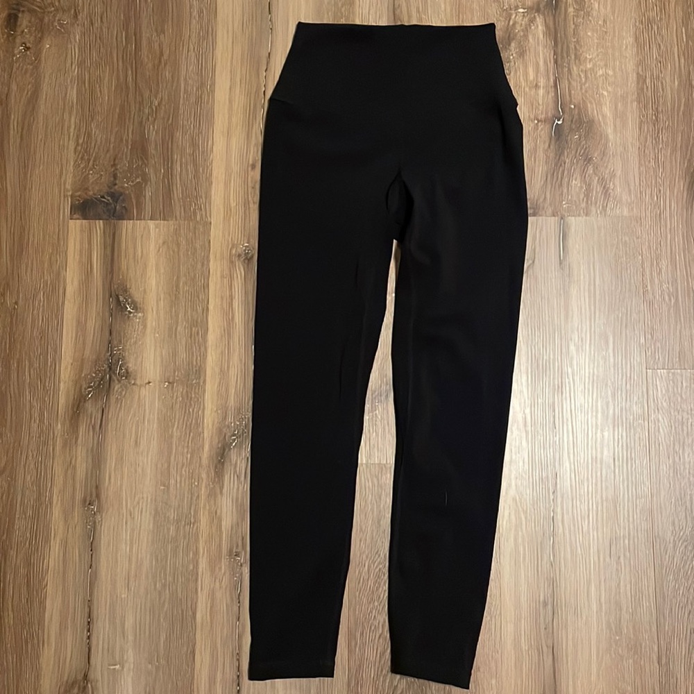 Like-new Born Primitive leggings 7/8 length, medium